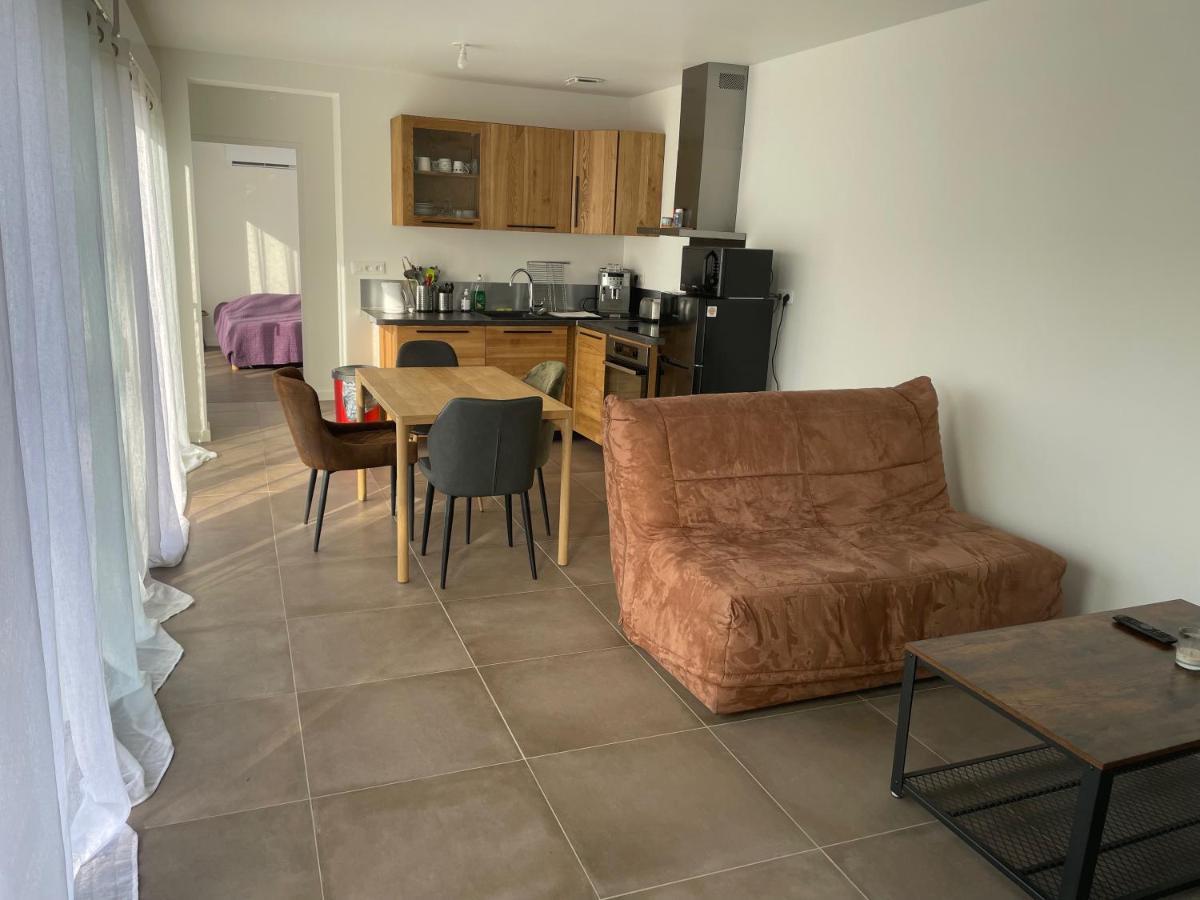 Maison La Capucine Sur Quai De Seine, Wifi, Machine A Laver, Parking Prive Gratuit Vernon  Bagian luar foto